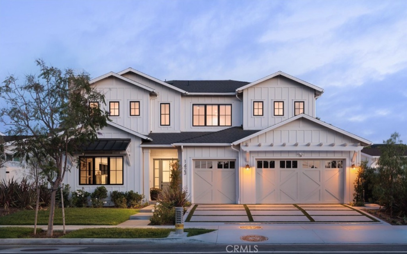 Front elevation of 1423 Mariners