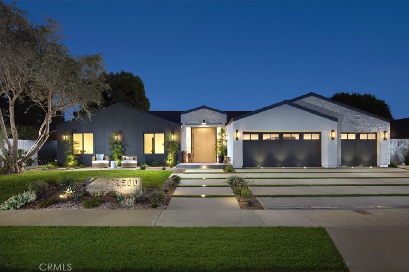 Front elevation of 1500 Lincoln Lane